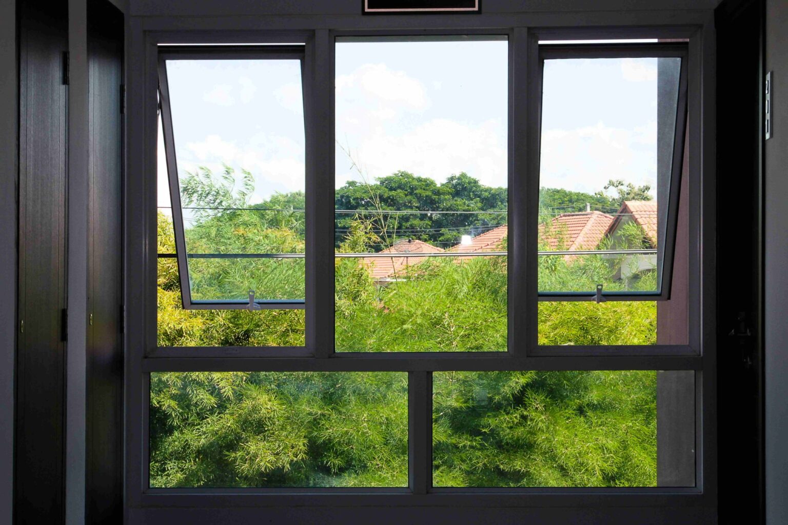 Domal Aluminium Top-hung Window